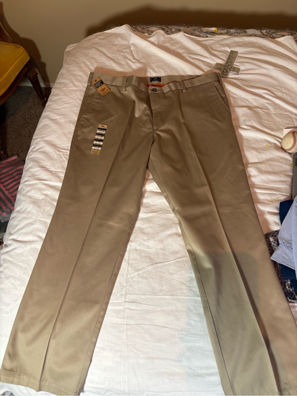 Dockers Men's Khaki Chinos - Light Tan